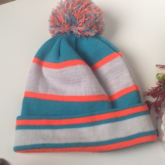 Miami NFL Beanies - Picture 4 of 5